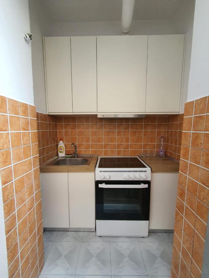 Heris'S Apartment ติรานา ภายนอก รูปภาพ